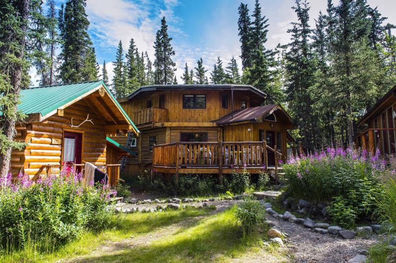 Denali Hostel & Cabins